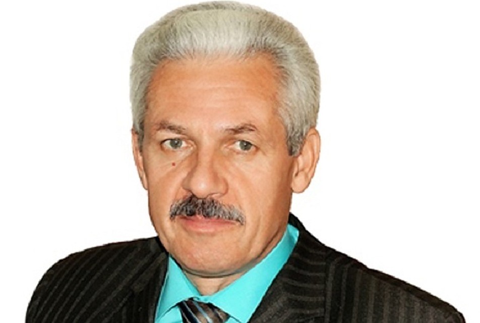 Глава Александровского сельского поселения Василий Дубровин отмечает, что за два года удалось сделать многое по ремонту дорог и благоустройству. Фото из архива Александровского СП.