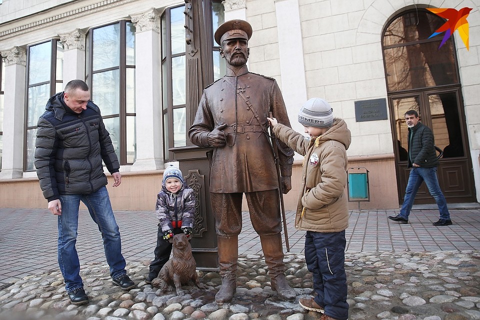 Скульптура городового была открыта в честь 100-летия белорусской милиции
