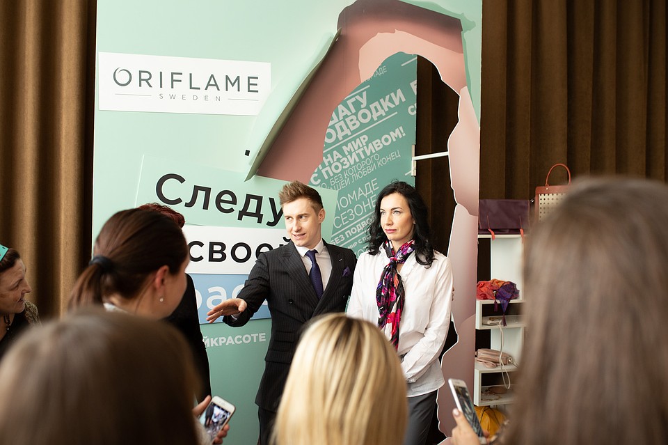Официальный стилист Oriflame Роман Белоснежный приехал в Самару. Фото: Александр Кострамитин