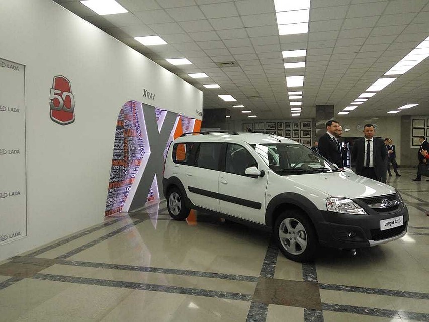 Скоро новая битопливная LADA появится в салонах