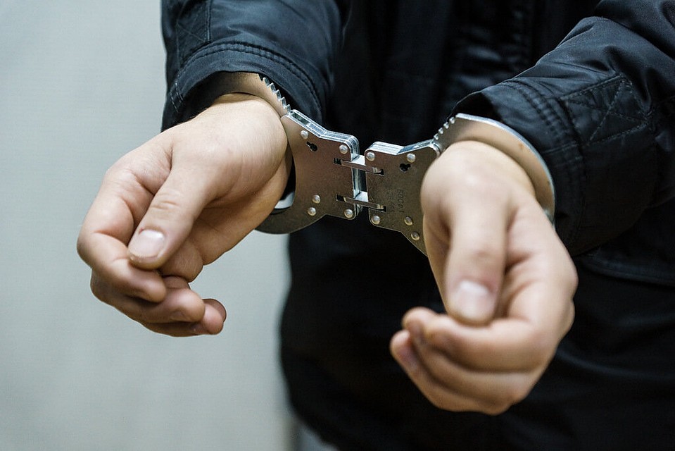 Суд приговорил молодого человека к штрафу 4 000 рублей.