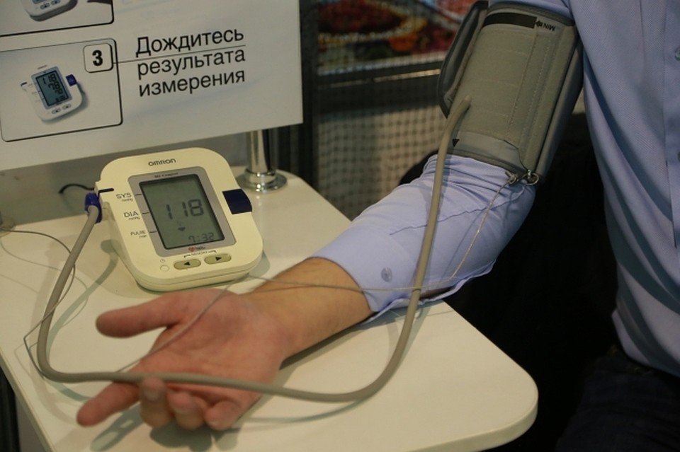 Горожане до конца апреля могут измерить давление в 137 пунктах