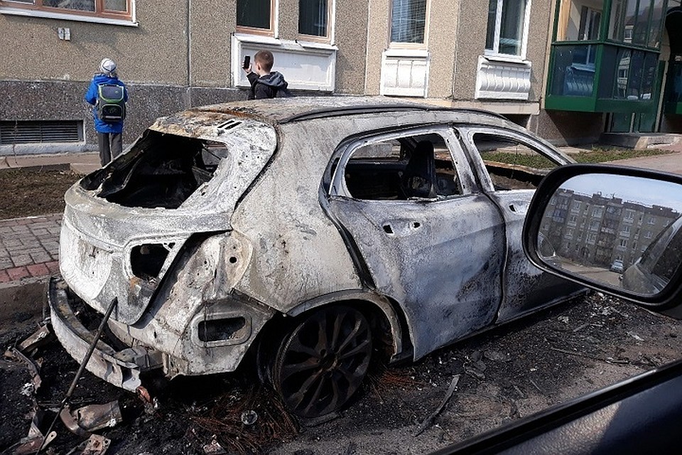 В Пушкине ночью сгорели три автомобиля