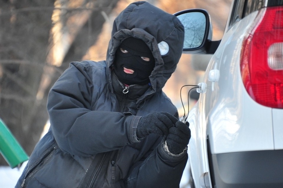 Когда мужчина проснулся, то сразу же обнаружил пропажу.