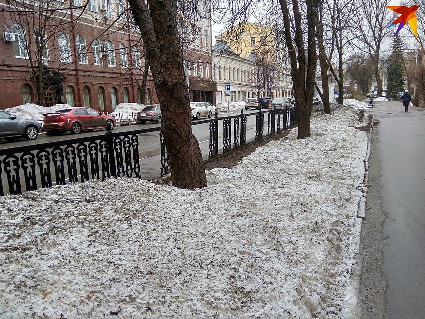 Остатки забора на Театральной площади
