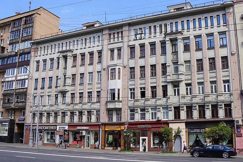 Бывший доходный дом купца Моисея Кочубея, в котором в 1913–1915 годах жил Владимир Маяковский. Фото mos.ru