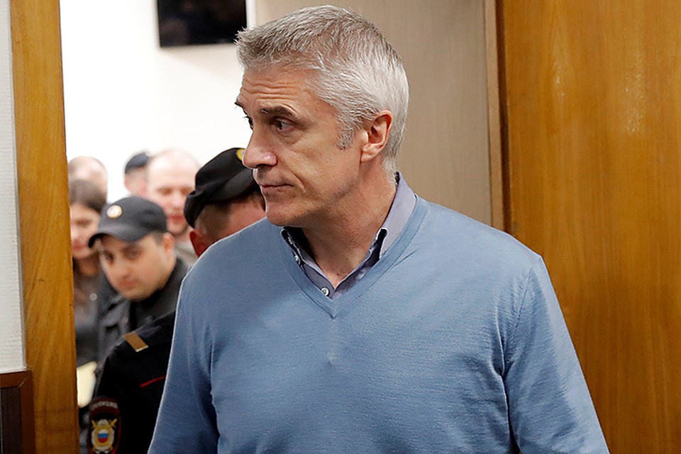 Калви заявил в суде, истинная причина гонений на него — конфликт с другими акционерами банка «Восточный»