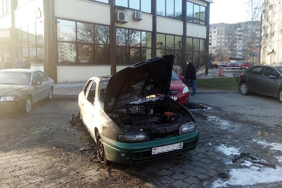 Машина сгорела почти полностью. Фото: facebook.com - Екатерина Ткаченко.