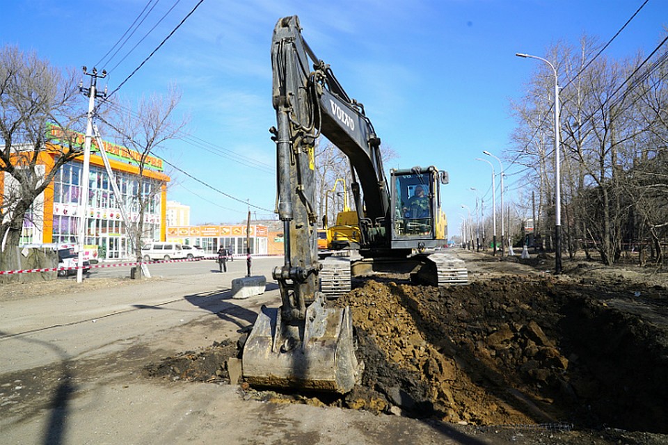 В Хабаровске на улице Выборгской идет тотальный ремонт дороги