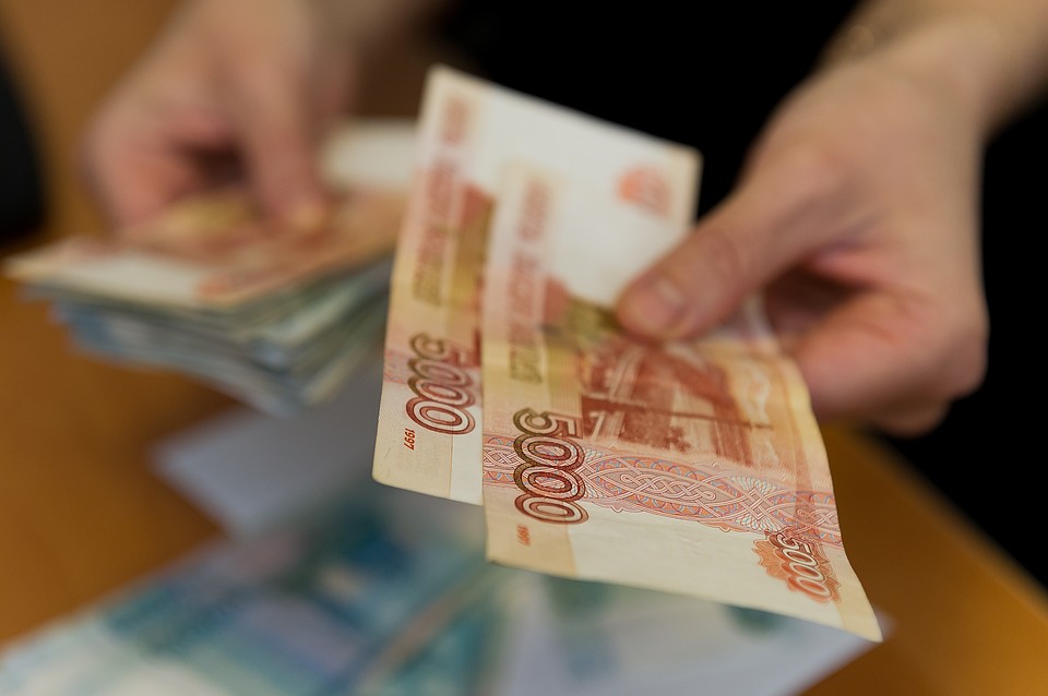 Петербурженка продала свою малолетнюю дочь чужим людям