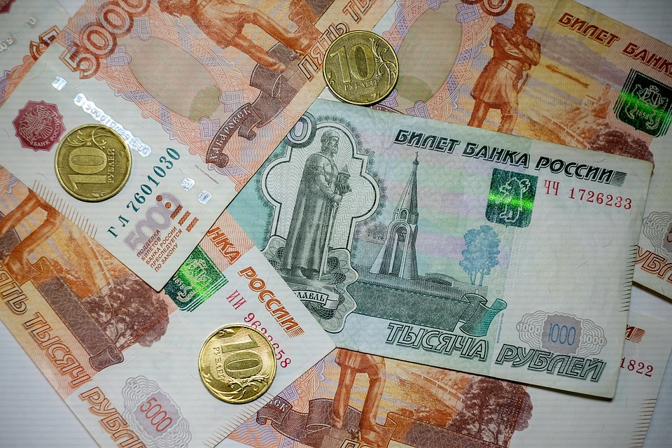 Средний счет за ЖКХ в Петербурге снизился на 8%