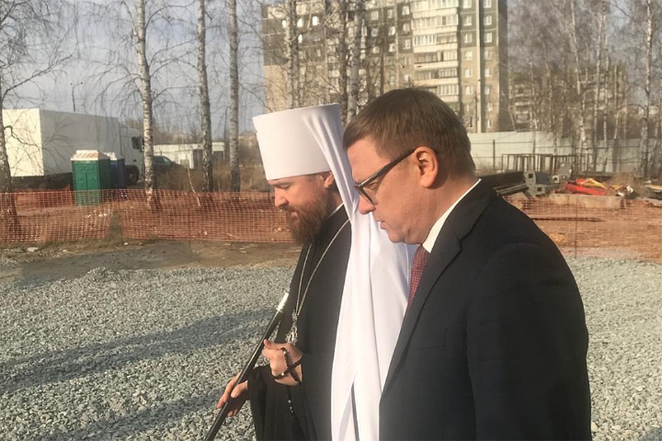 Митрополит Григорий провел экскурсию по стройплощадке собора. Фото: instagram.com/shestakovigorpop