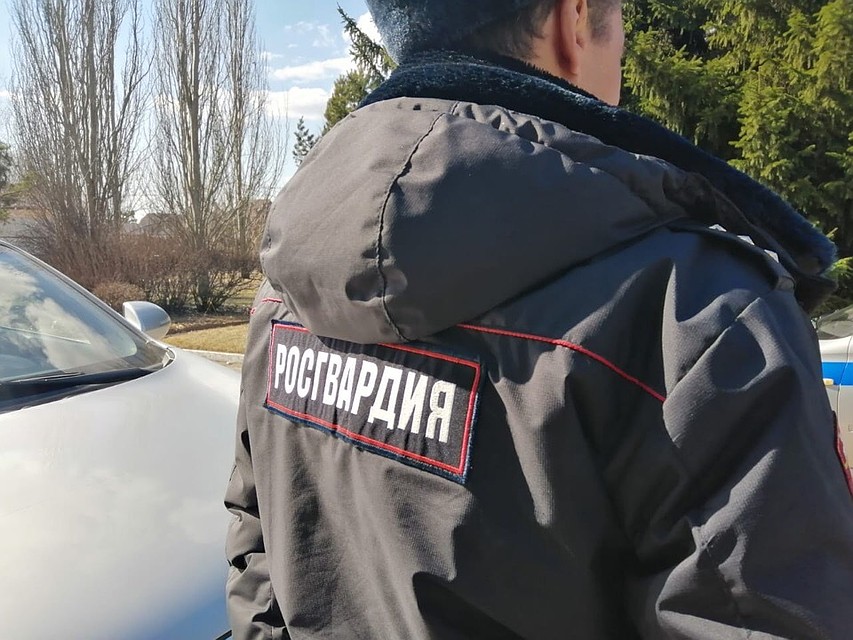 Пропавшую школьницу из Омска нашли пьяной в общежитии