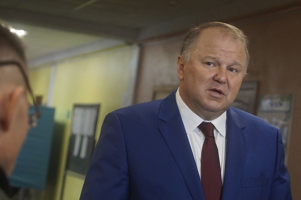 Николай Цуканов раскритиковал качество уральских дорог, а также грязь на обочинах