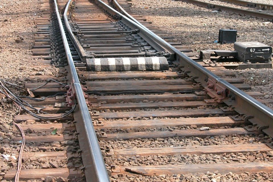 Подросток погиб под колесами поезда в Иркутской области.