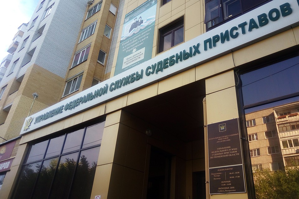 Коммунальщики заплатили тюменке за горячий дождь в квартире