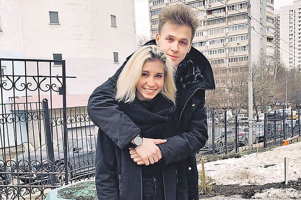 Этери Тутберидзе выставила в соцсетях фото своей 16-летней дочери Дианы Дэвис с ее напарником - Глебом Смолкиным. Фото: instagram.com/tutberidze.eteri