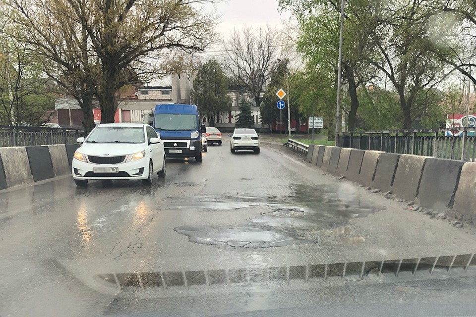 Мост на Зоологической. Фото пользователя ВК Тигран Тигран из группы "ПРО АВТО РОСТОВ | AAA61".