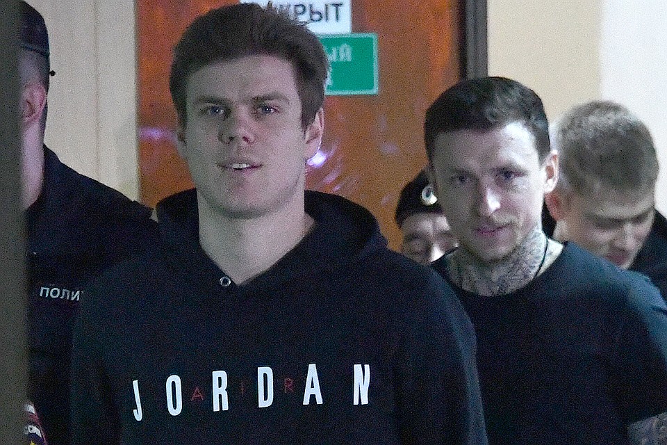 Александр Кокорин и Павел Мамаев в суде.