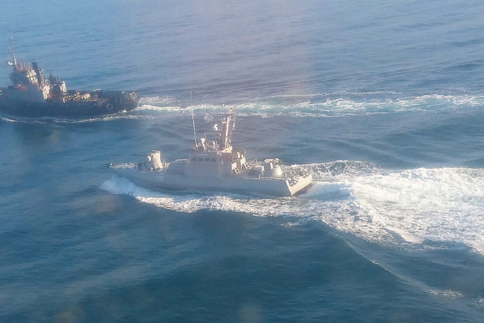 ВМСУ обязаны были оформить разрешение на проход через Керченский пролив. Фото: Погрануправление ФСБ России по Республике Крым
