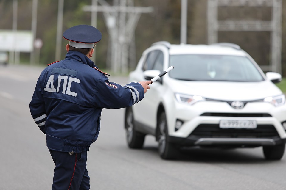 Злостным нарушением ПДД сейчас являются ситуации, когда водитель лишается правом управления автомобиля.