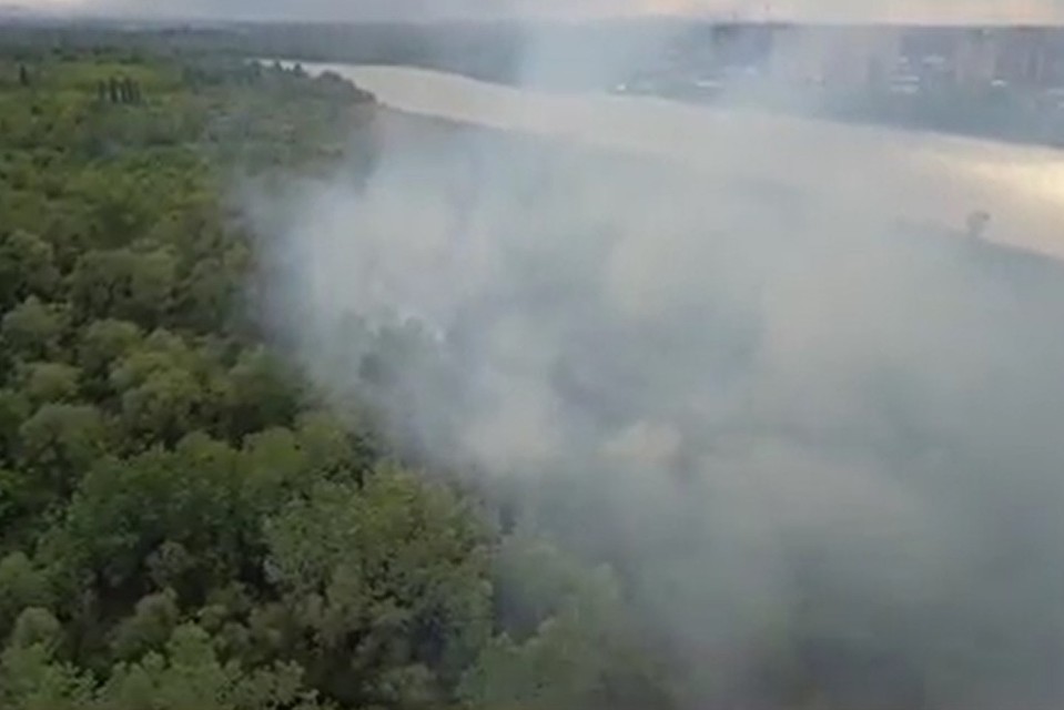 Пожар на Большом острове в Краснодаре