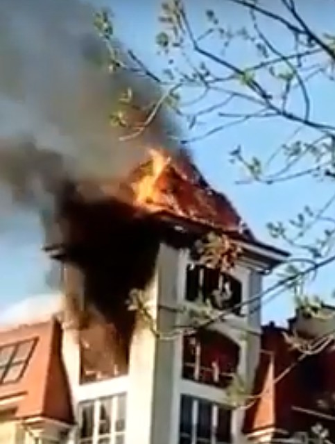 В результате пожара огнем уничтожена комната в квартире на седьмом этаже.