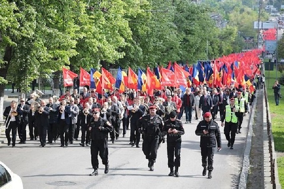Полицейские обеспечивают полный порядок в Кишиневе!