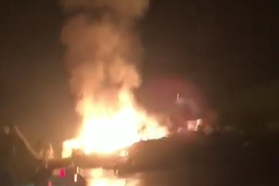 Пожар на заправке в селе Ножай-Юрт в Чечне было ижно издалека. Фото: стоп-кадр видео