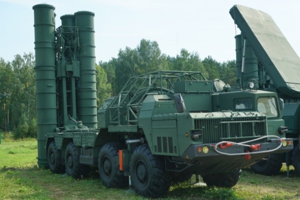 Российские зенитно-ракетные системы (ЗРС) С-300