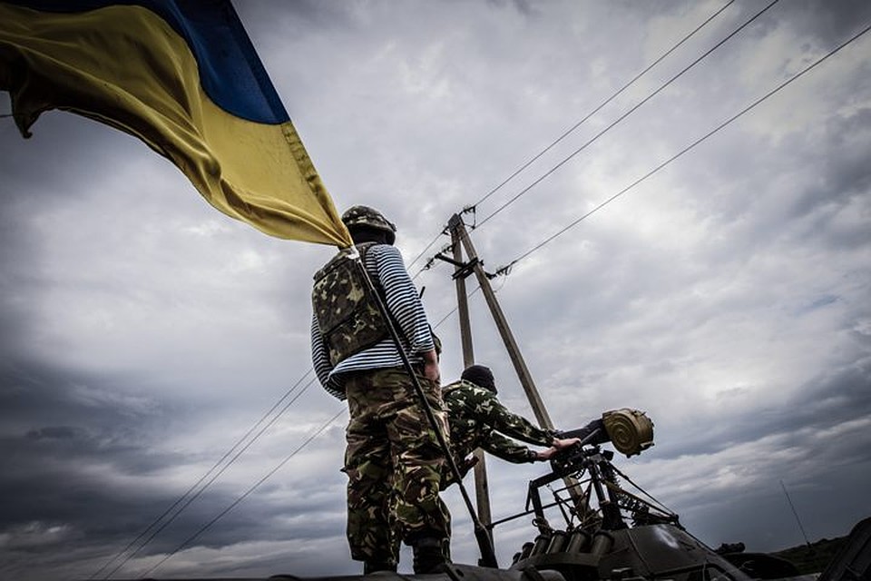 В Киеве заявили, что украинские военные могут "вернуть" Донбасс за сутки
