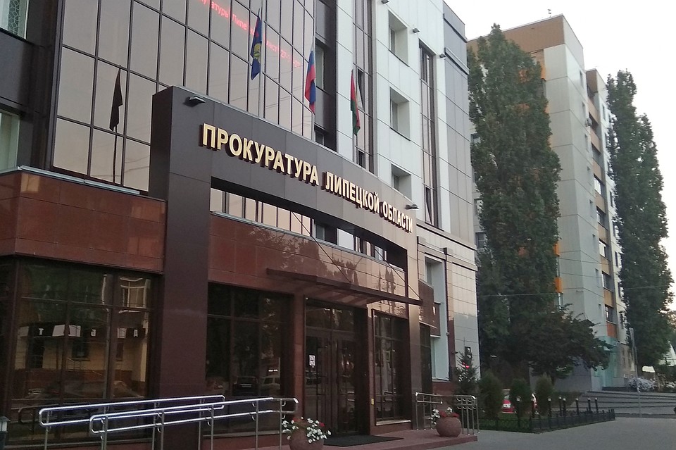 Прокурор потребовал ограничить мужчину в родительских правах и взыскать алименты