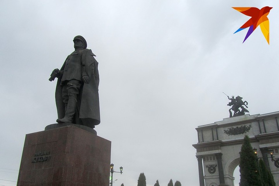 Стартовал пробег на Триумфальной Арке