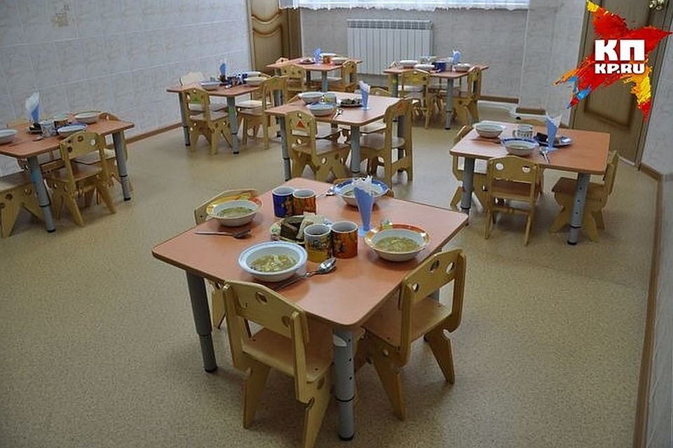 Малыш сломал палец в детском саду.