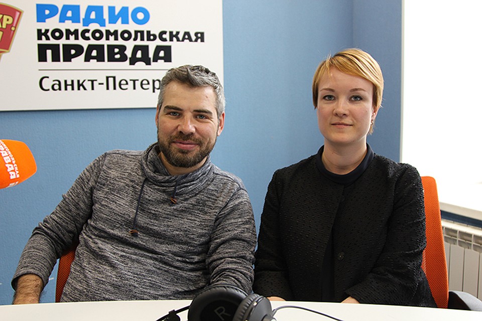 Основатель проекта Дмитрий Иоффе и руководитель службы по связям с общественностью сети гипермаркетов «Лента» Мария Филиппова в студии радио «Комсомольская правда в Петербурге»