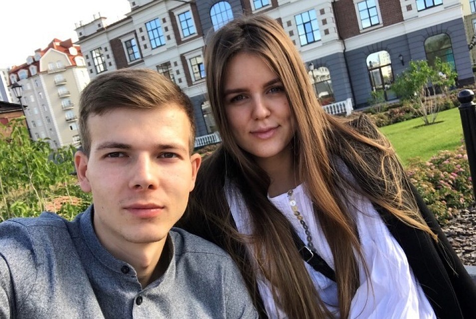 С Лерой Влад встречается уже больше трех лет.
