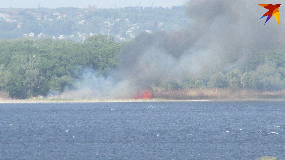 На Волге горит остров Зеленый