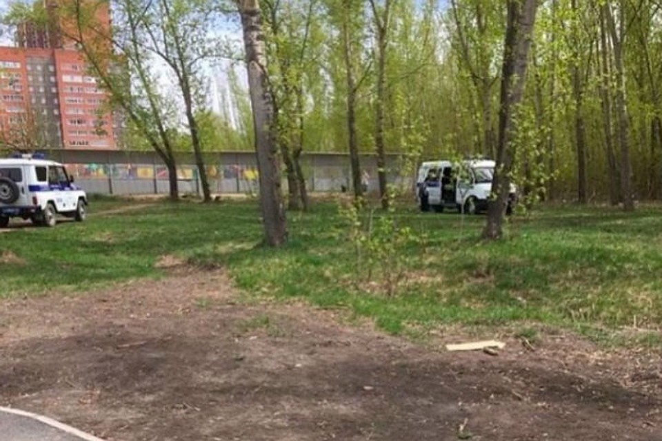 Дети наткнулись на обгоревшее тело женщины в красноярском сквере. Фото: ДТП/ЧП Красноярск инстаграм.