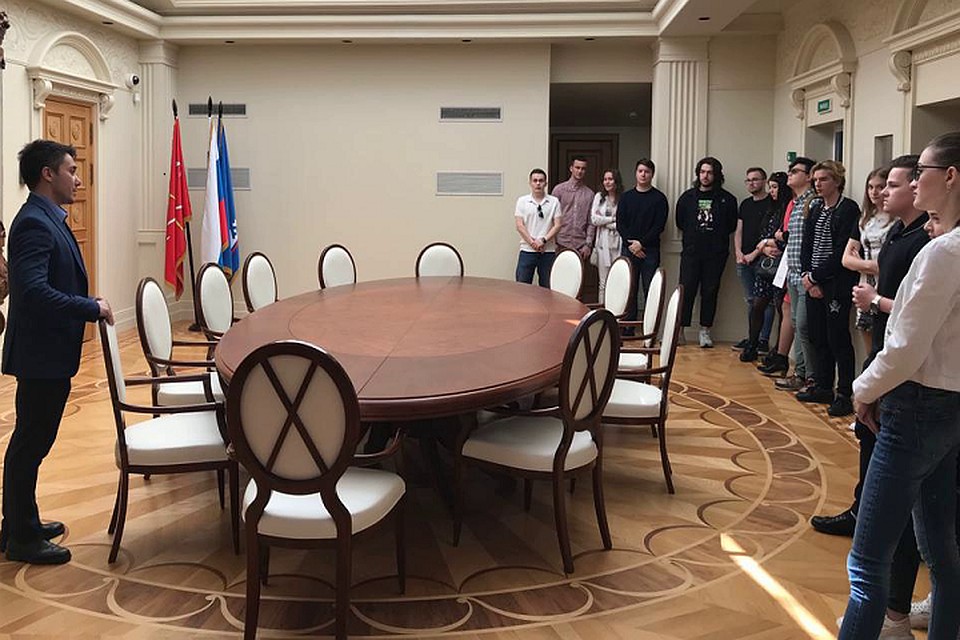 Питерские студенты провели день на службе в представительстве Ямала Фото: правительство ЯНАО