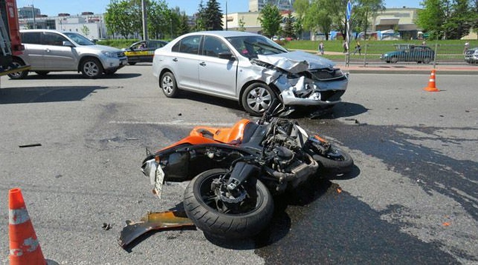 Авария случилась днем 19 мая. Фото: ГАИ УВД Мингорисполкома