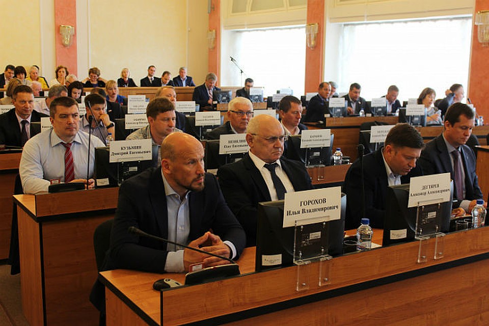 Депутаты муниципалитета отчитались о доходах за 2018 год.