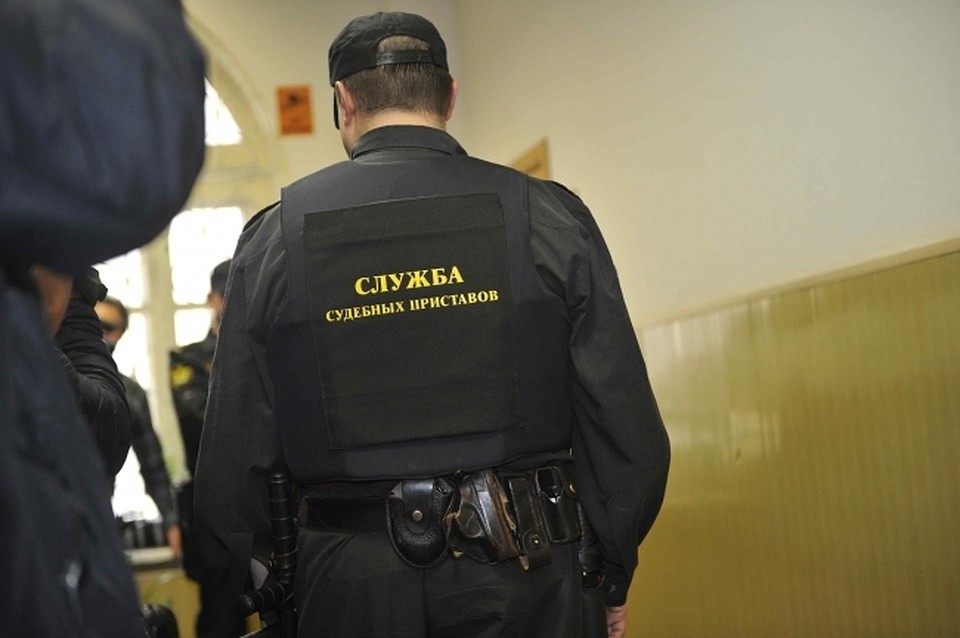Опасную столовую опечатали в Хабаровске средь бела дня
