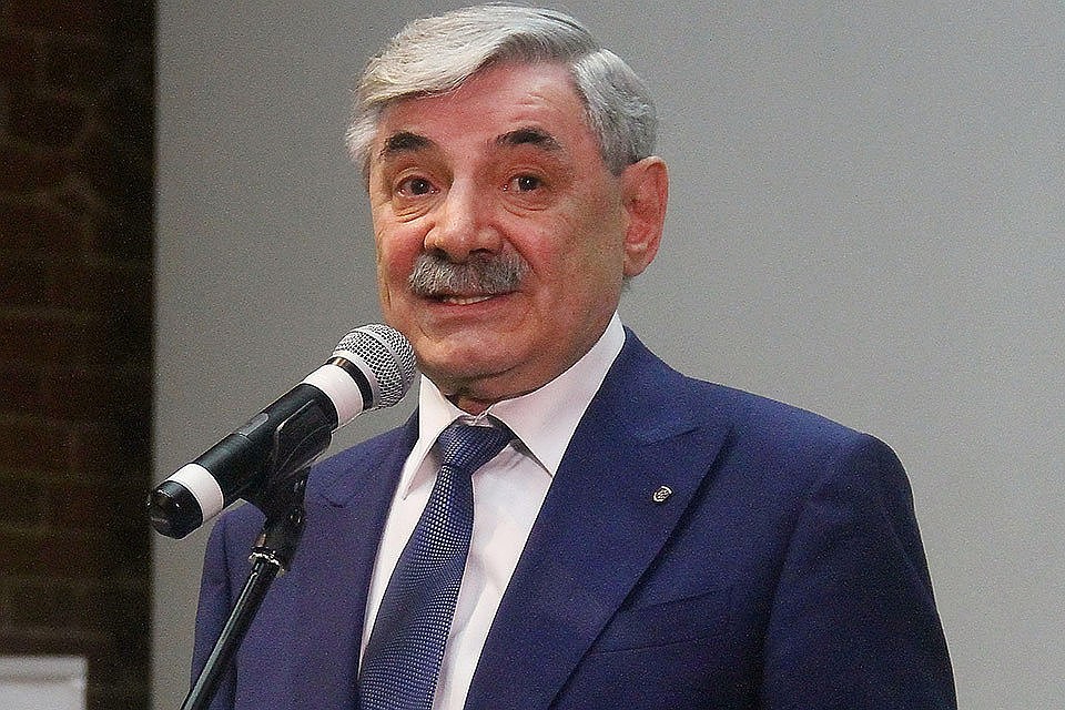 Через три недели Александр Васильевич будет отмечать 70-летие