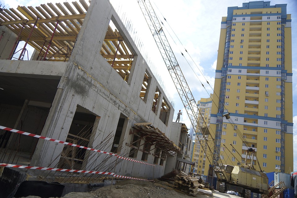 В 2019-м жилье получат не менее 800 детей-сирот