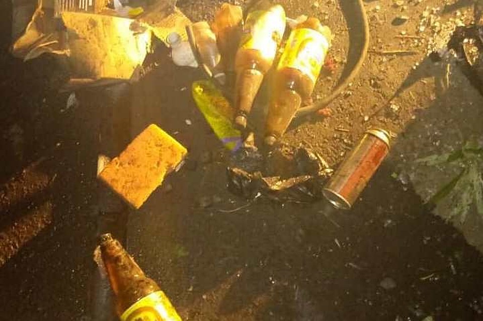 На месте аварии в салоне автомобиля нашли бутылки из-под пива