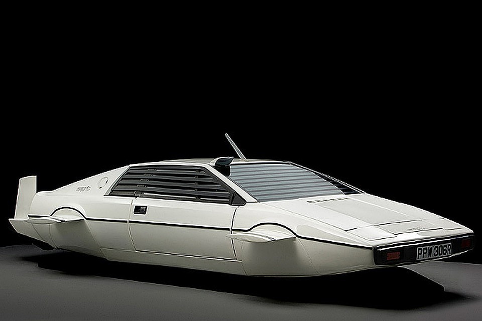 Lotus Esprit был куплен Маском еще в 2013 году, как образец.