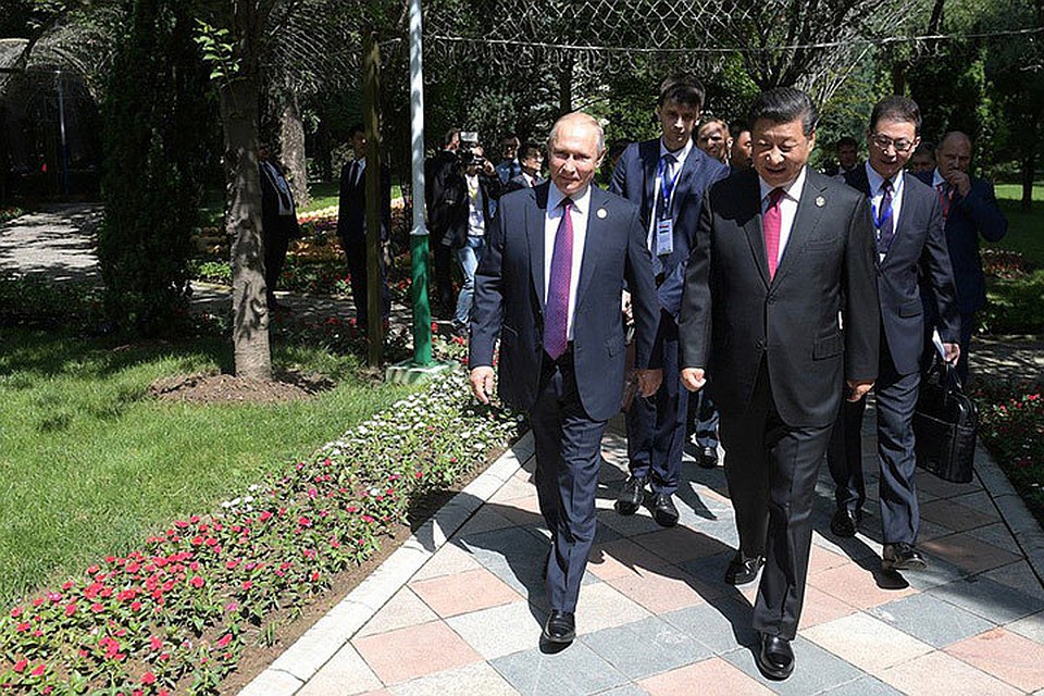 Путин приехал в резиденцию Си Цзиньпина, чтобы поздравить его с днем рождения. Фото: пресс-служба Кремля