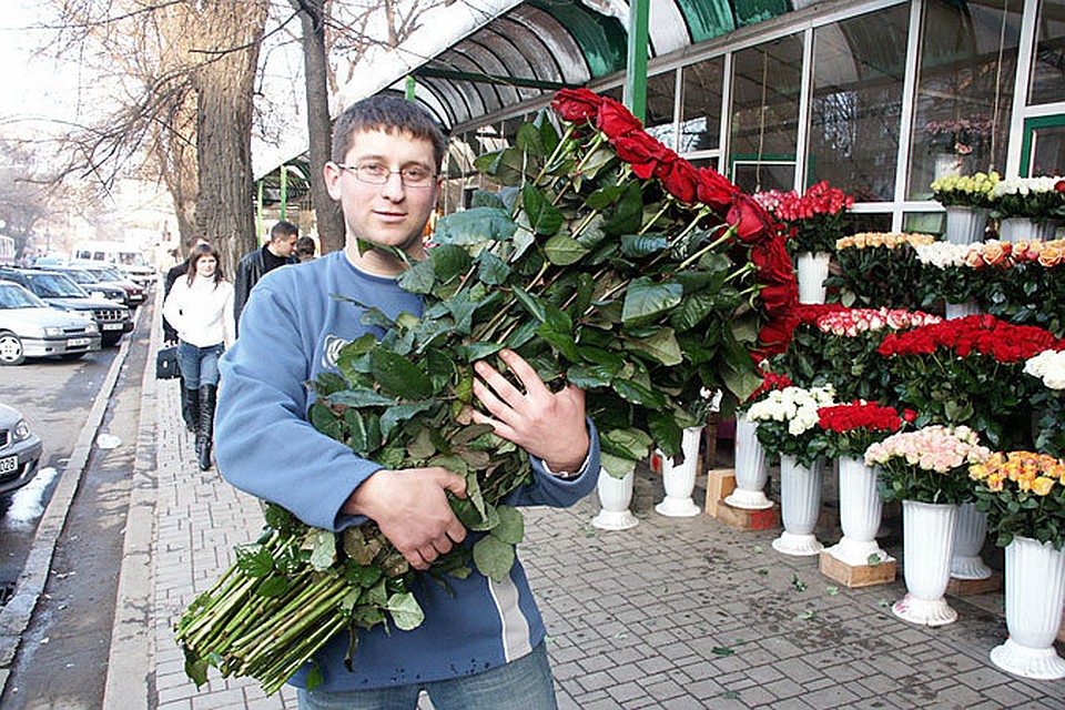 Цветов много, а покупать их никто не хочет!