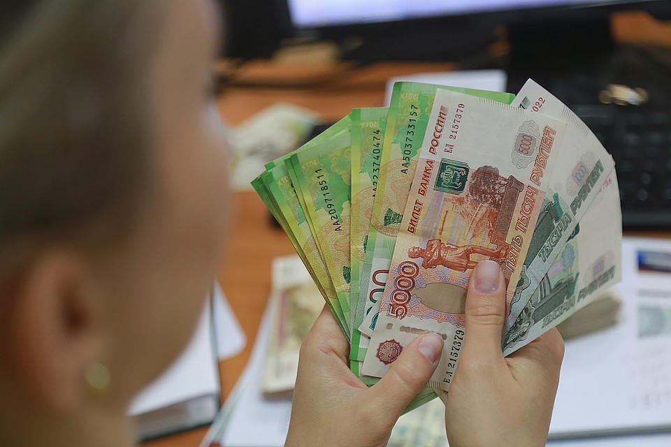 Ради денег женщина решила разрушить отношения