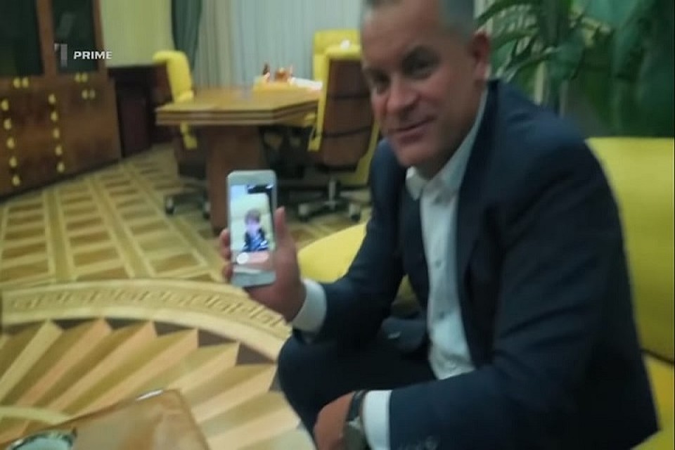 Влад Плахотнюк в своем рабочем кабинете (Фото: соцсети).
